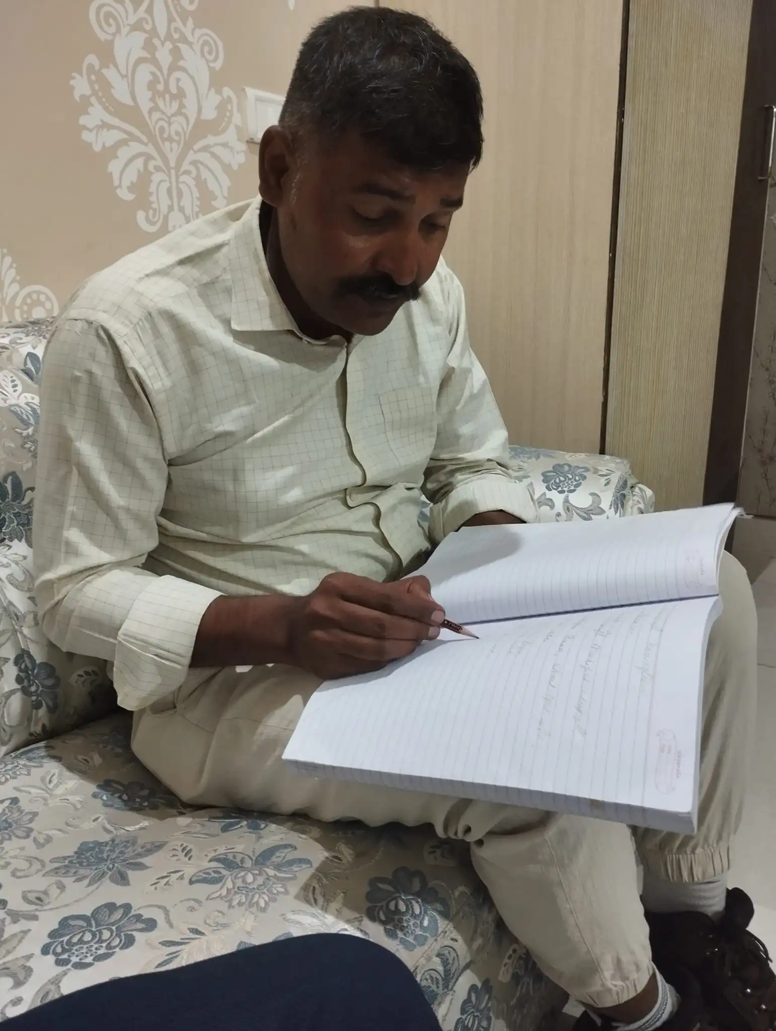 dr. naresh bainsla at kisan sanchar office zirakpur mohali punjab